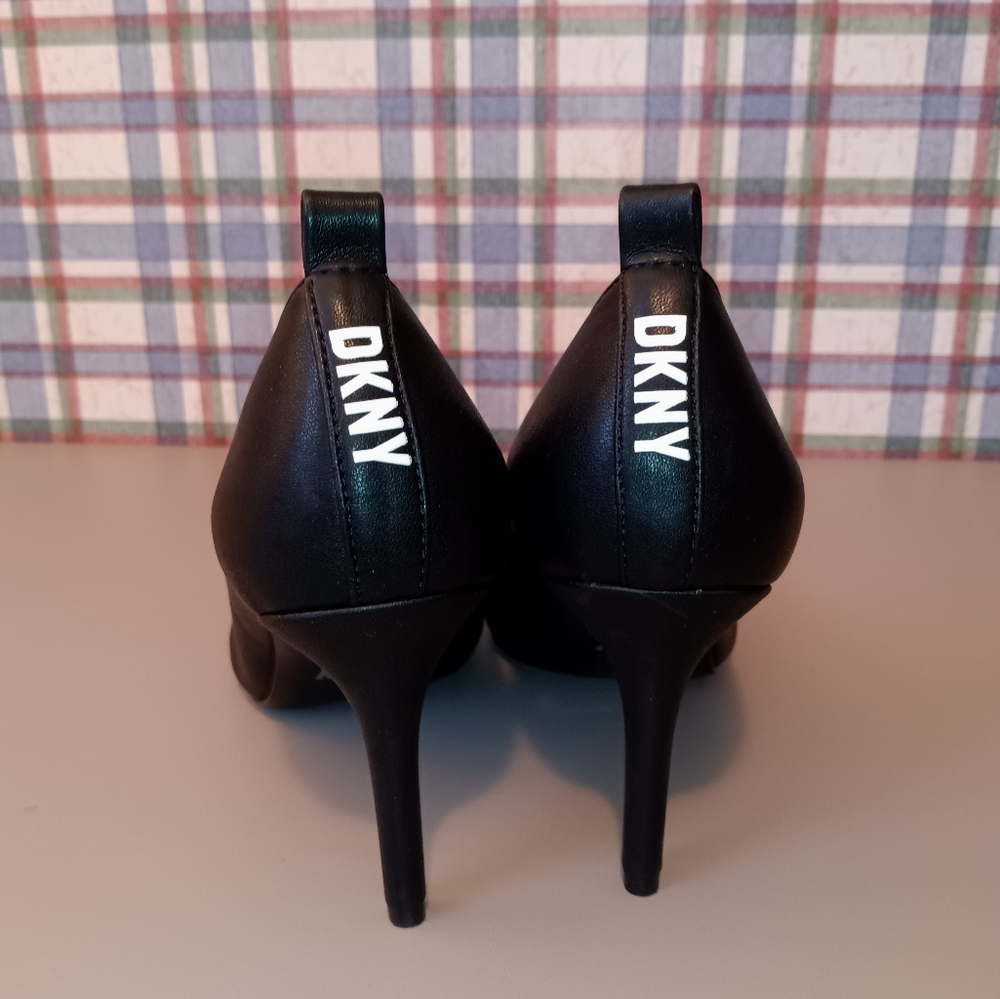 DKNY classic black 3" heels